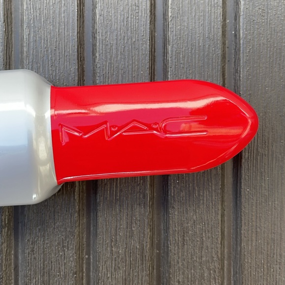 MAC Cosmetic - Red Lipstick Tin - Limited Edition - Picture 3 of 16
